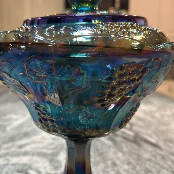 Vintage Indiana Glass Co Iridescent Carnival Pedestal Candy Dish - Picture 7 of 8